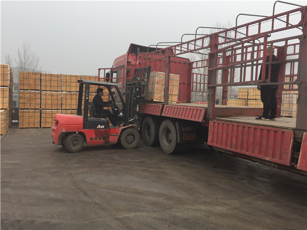 高铝砖发货