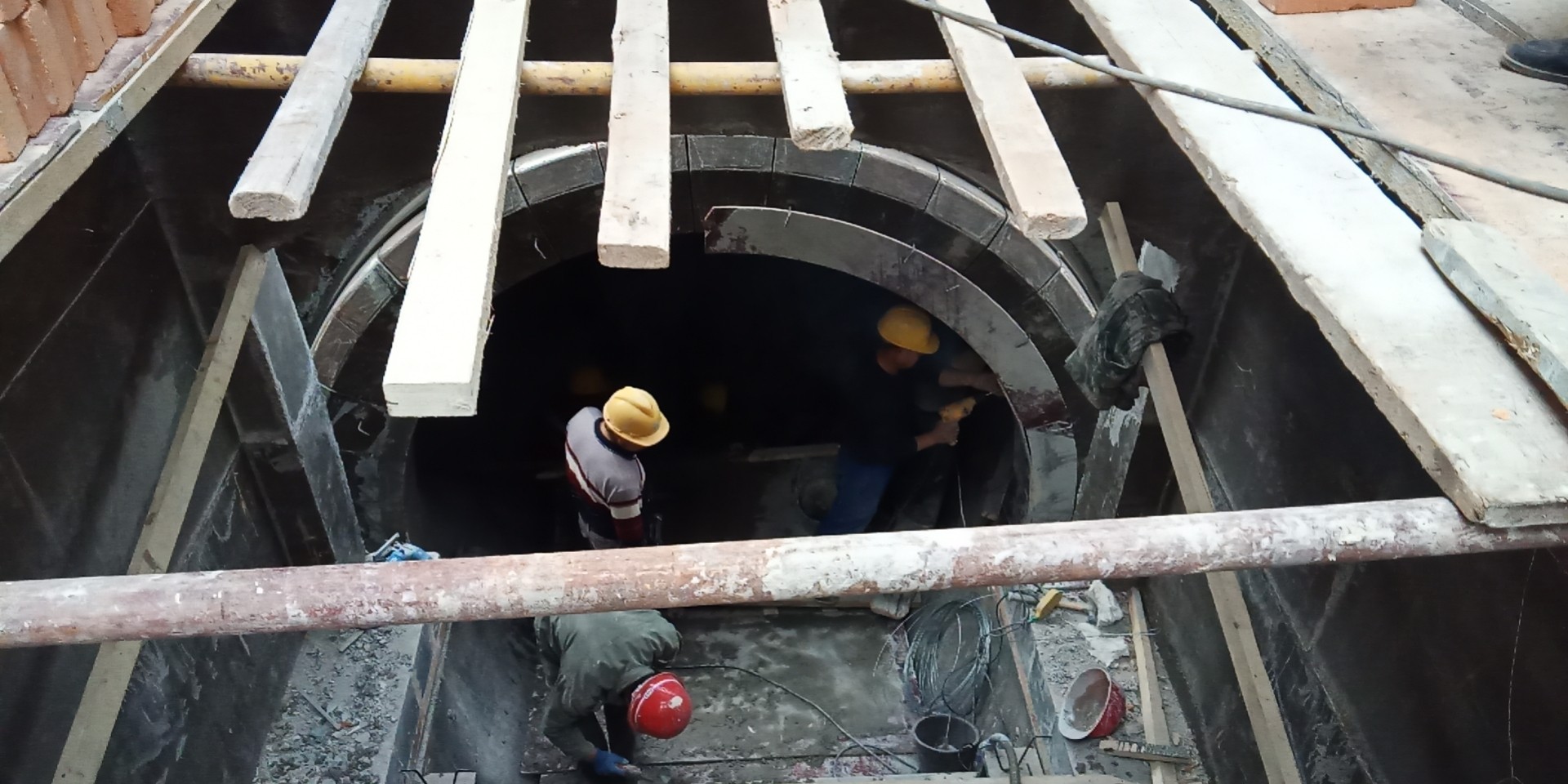 链篦机回转窑球团线施工